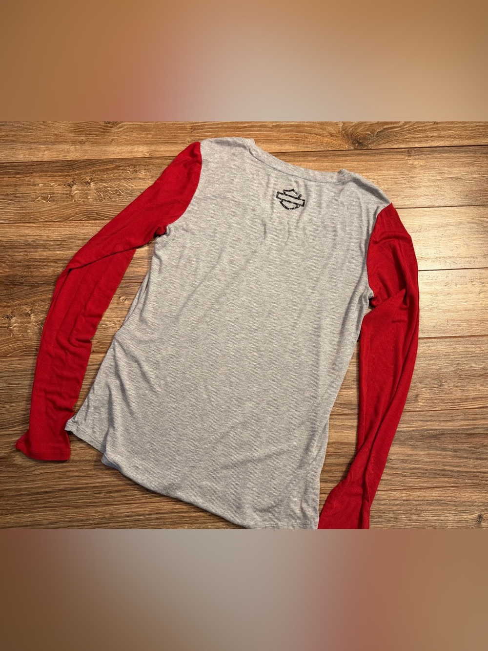 Harley-Davidson Gray Body Red Raglan Long Sleeve Tee - Picture 4 of 4